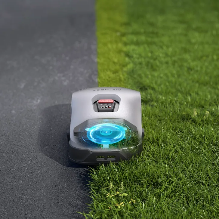 Anthbot Genie 3000 im Garten