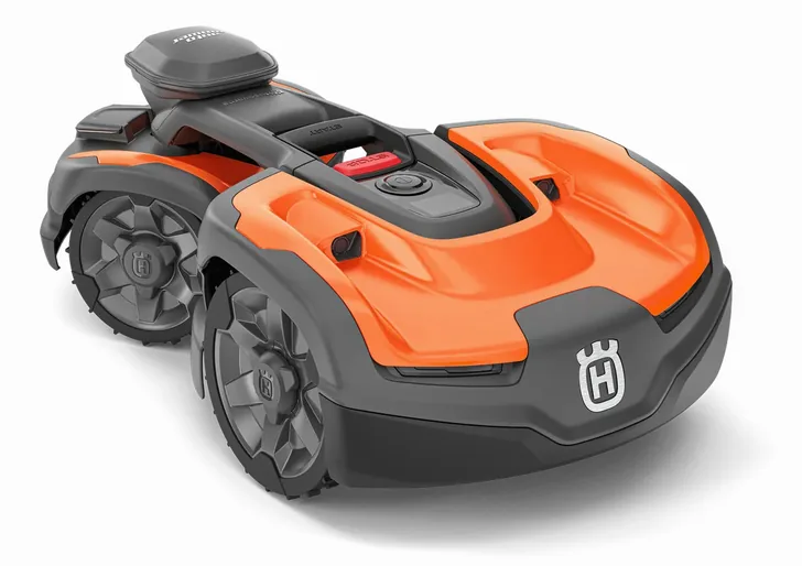 Automower 535 AWD EPOS von schräg vorne
