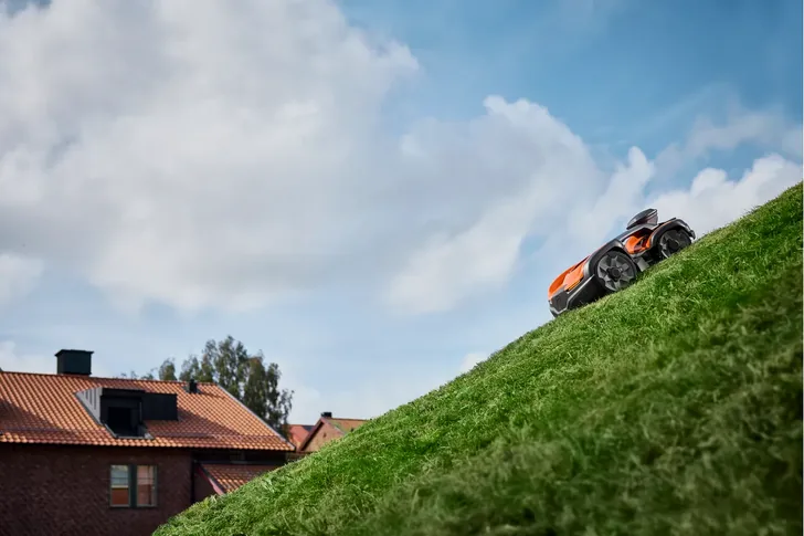 Automower 535 AWD EPOS im Garten